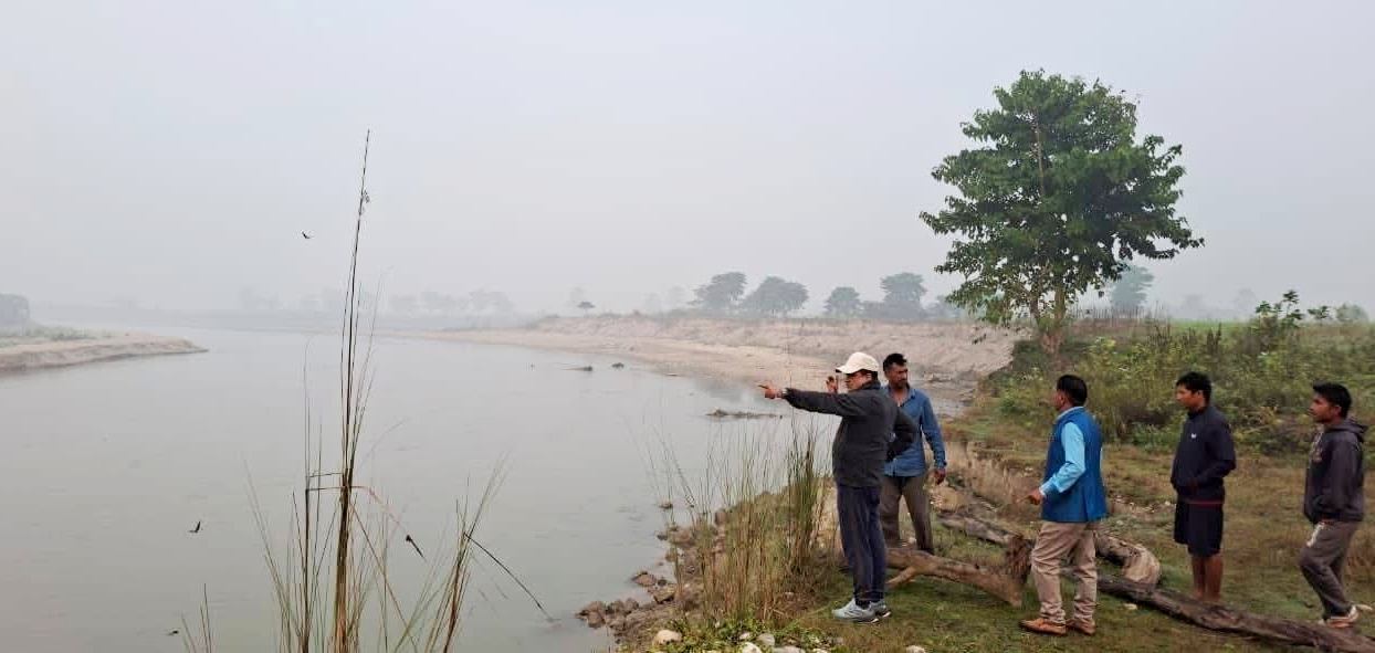 मन्त्री तिमिल्सिनाद्वारा ओराही खोला कटान क्षेत्रमा बस्ती अनुगमन 