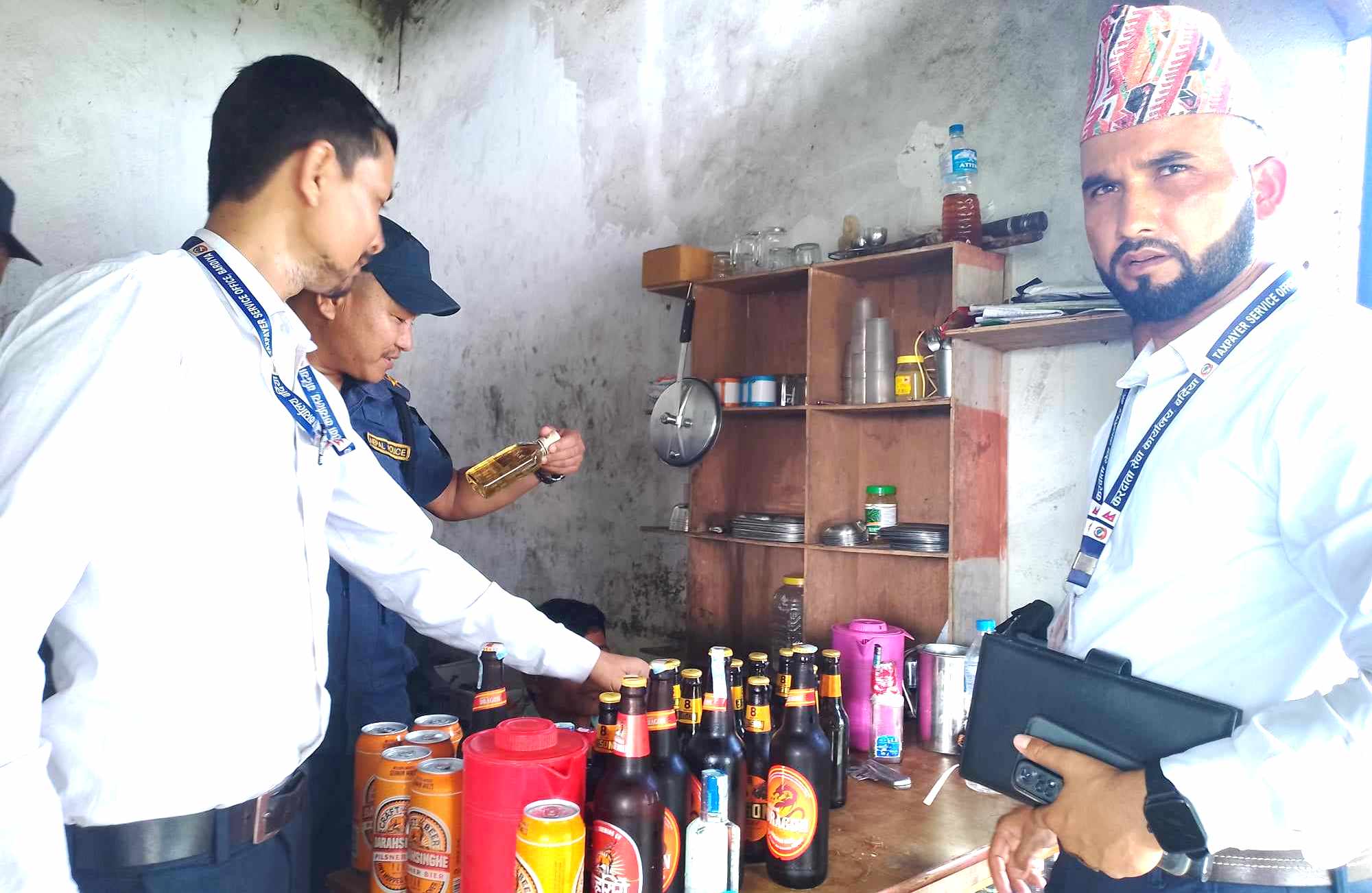 अनुमति नलिई संचालन गरेका  बाँसगढीका होटललाई कारवाही