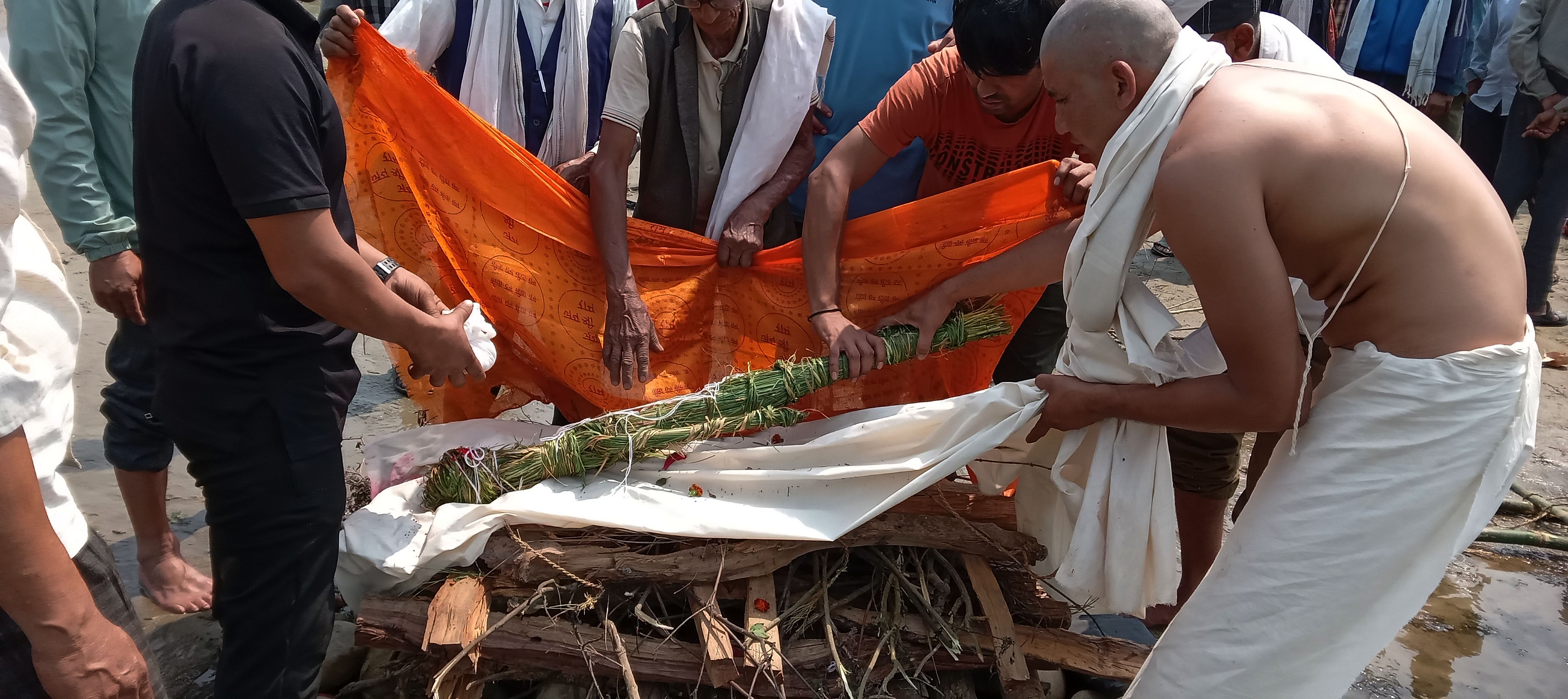 द्वन्द्वकालमा वेपत्ता पारिएका हुकुमबहादुर शाहीको अन्तिम संस्कार 