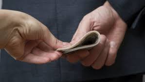 वन अधिकृतविरुद्ध भ्रष्टाचार मुद्दा, एक करोड २५ लाख गैरकानुनी आर्जन गरेको आरोप