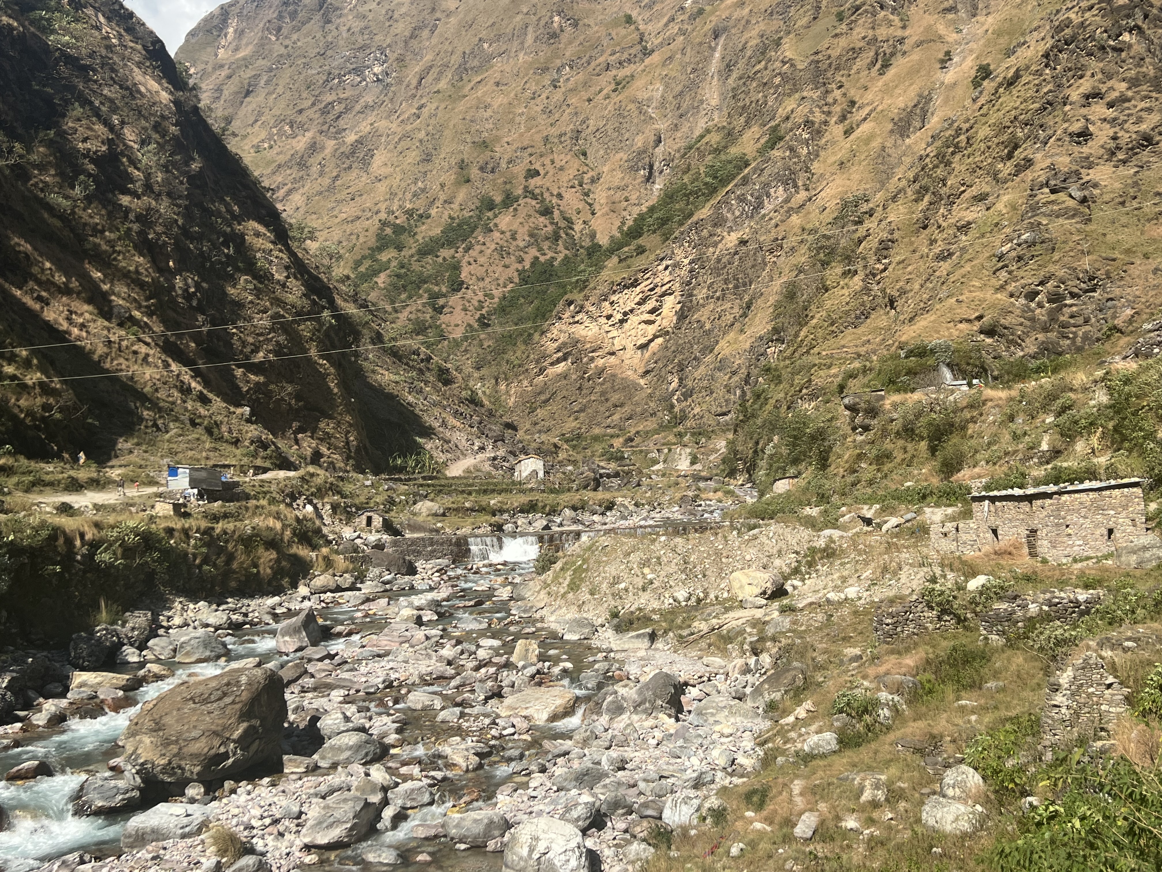 क्याराभानको बदमासी : भेरी करिडोरमा आधा दर्जन पुल अलपत्र